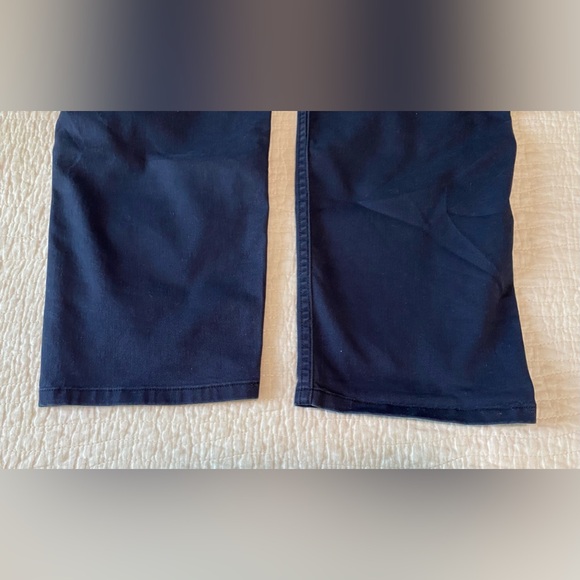 Like new! Dockers Original Alpha Khaki Navy Blue Pants Size 34/32 - Picture 7 of 8